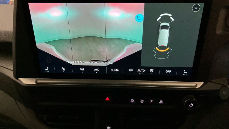 Volkswagen Transporter T32 Swb Electric 160kW 65kWh Commerce Pro Van Auto